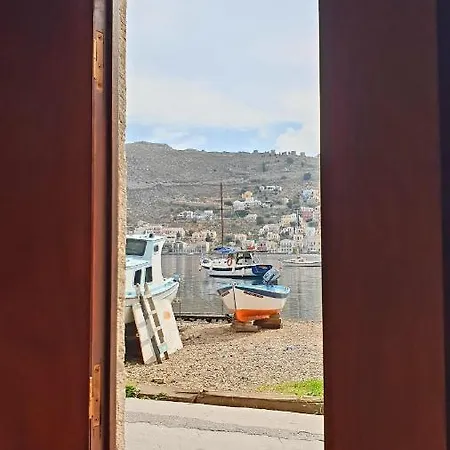 Traditional Seafront شقة سيمي