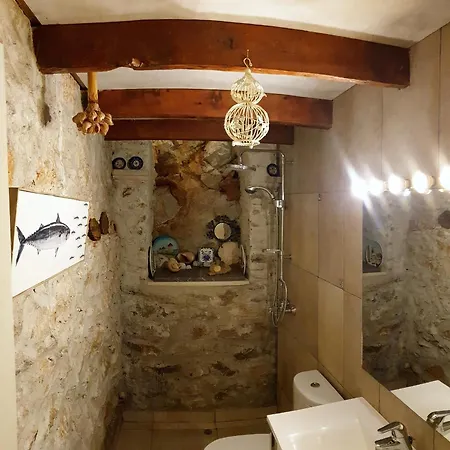 Traditional Seafront Apartamento *